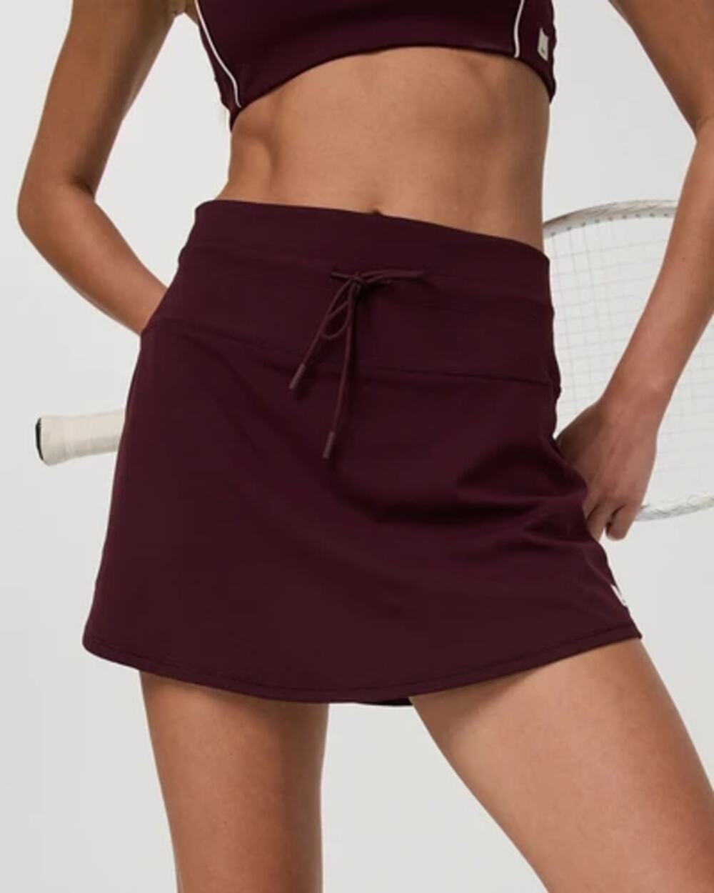 Vuori Daily Skirt High Rise Fitted Everyday Athletic Maroon Skort Medium